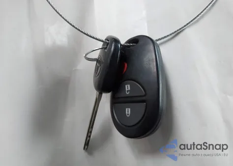 2015 Toyota Tacoma Base V6 z USA, uszkodzony, nr VIN 3TMMU4FN4FM075340